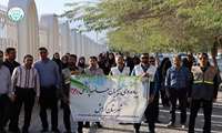  «پیاده‌روی» کارکنان علوم پزشکی گراش از بیمارستان تا یادمان شهید گمنام در دانشکده علوم پزشکی گراش برگزار شد